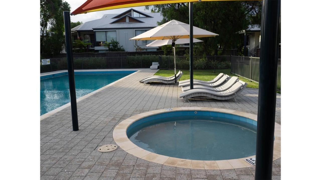 Fortytwo - Oceanside Retreat Busselton Esterno foto
